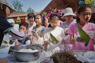 ban nha ngõ đá hàng gà Ảnh chụp màn hình 0